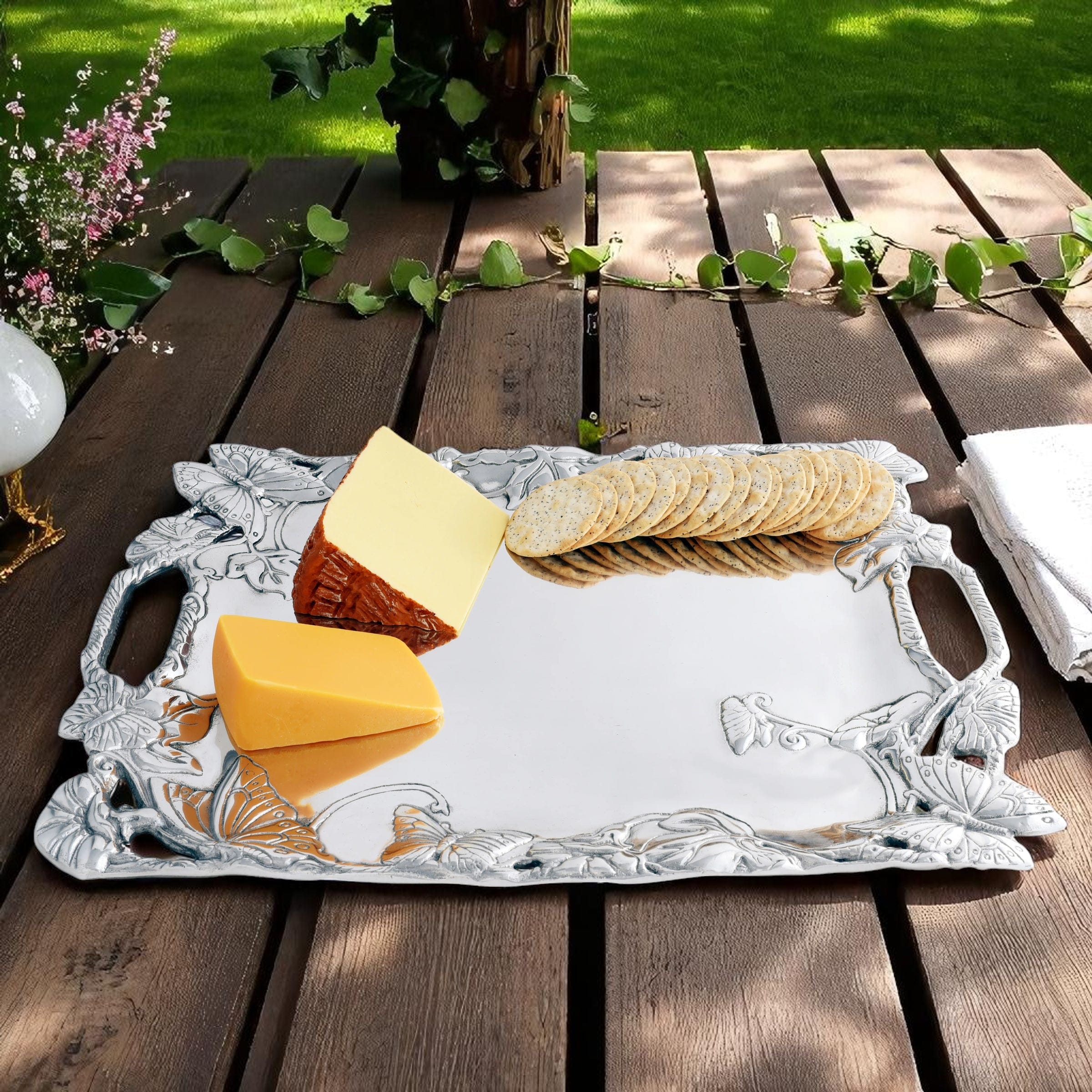 Butterfly Clutch Tray