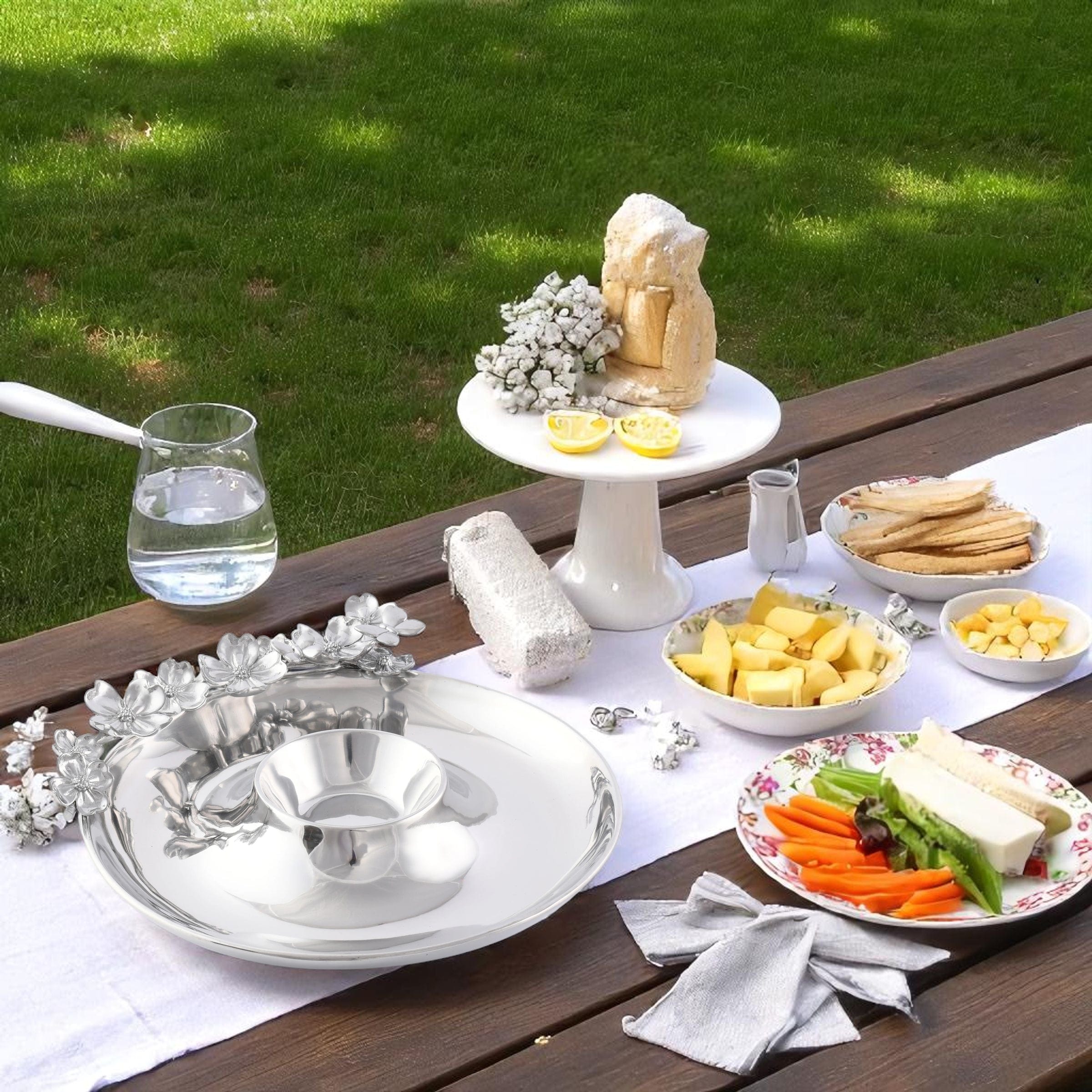 Butterfly and Dogwood Chip and Dip