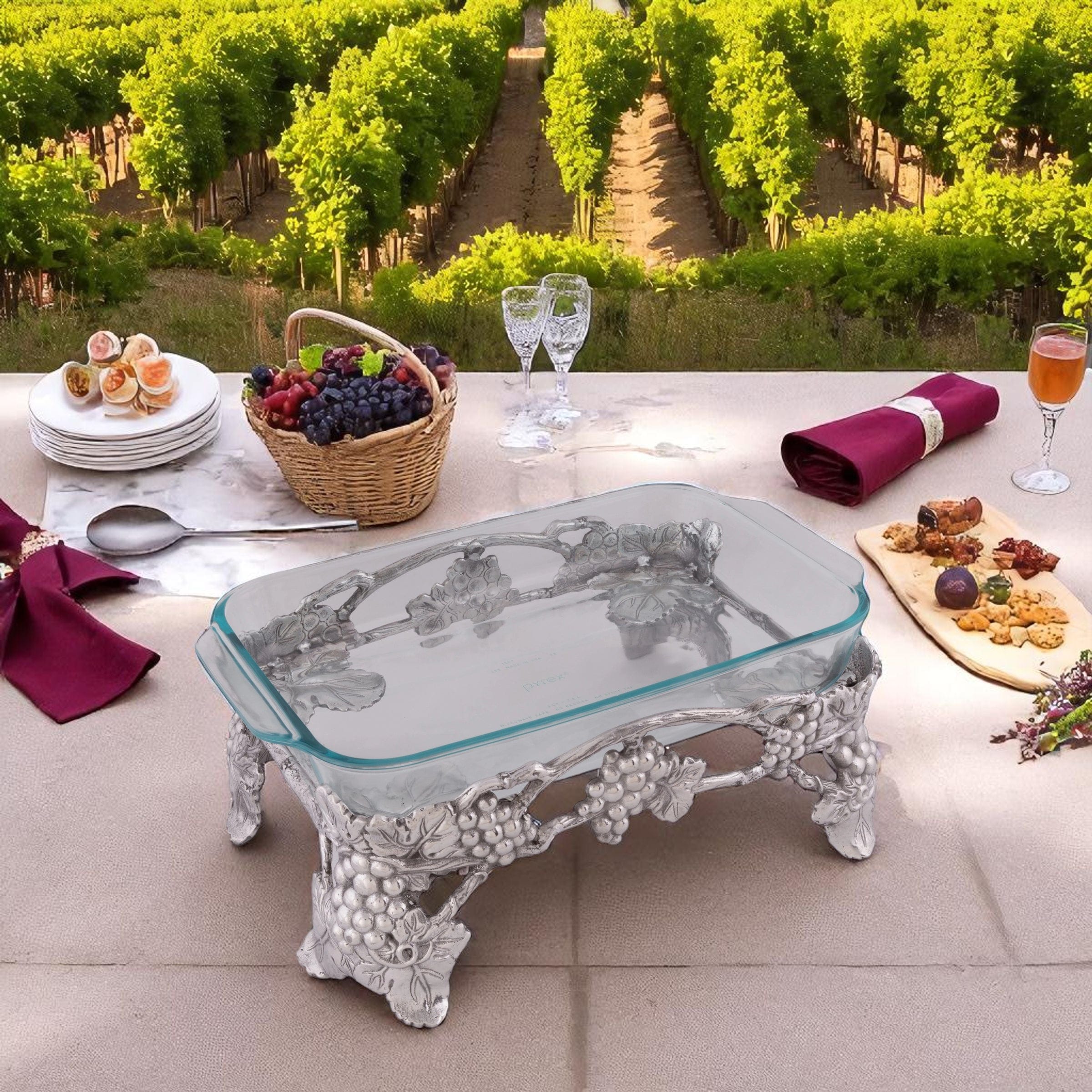 Elevated Grape Pyrex Holder 3qt