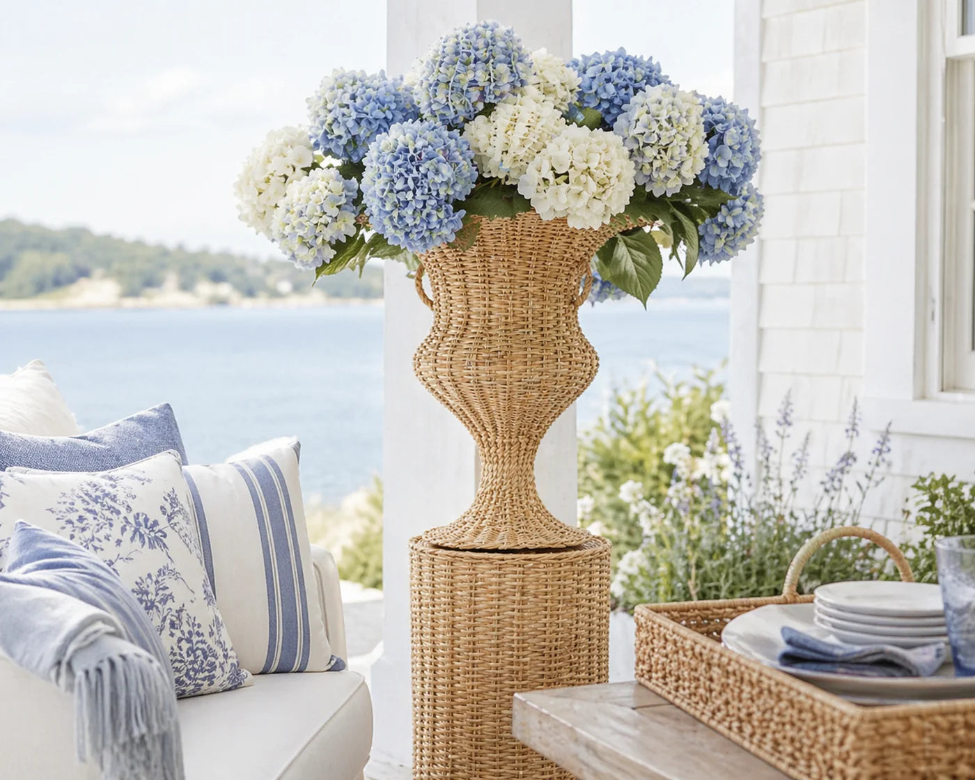 Round Wicker Urn and Pedestal (3 Options)