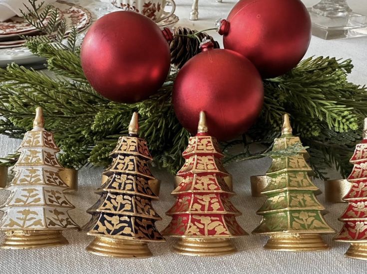 Chinoiserie Pagoda Tree Set of 4 Napkin Ring (4 Colors)