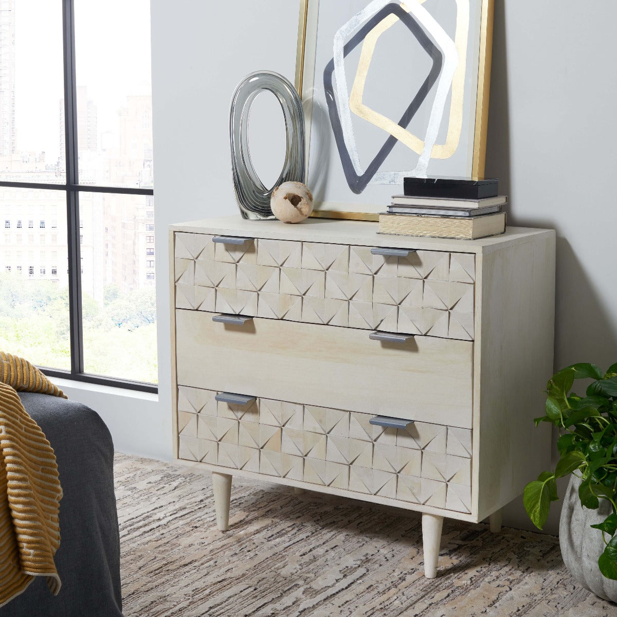 Zinnia 3 Drawer Chest | Safavieh - White Washed / Silver