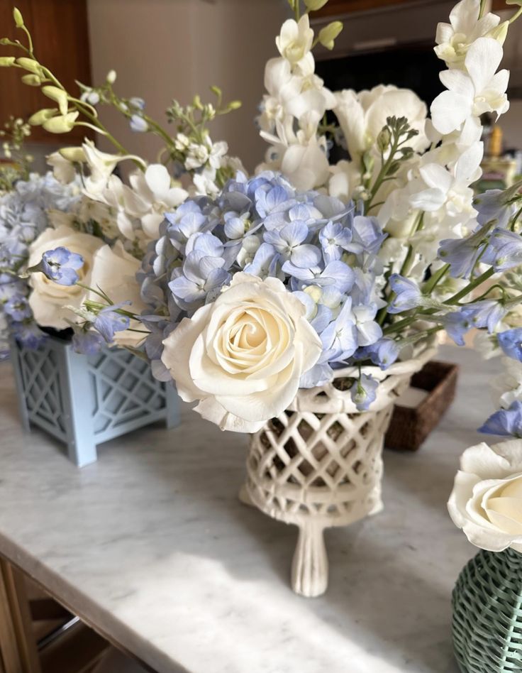 White Lattice Lattice Footed Planter