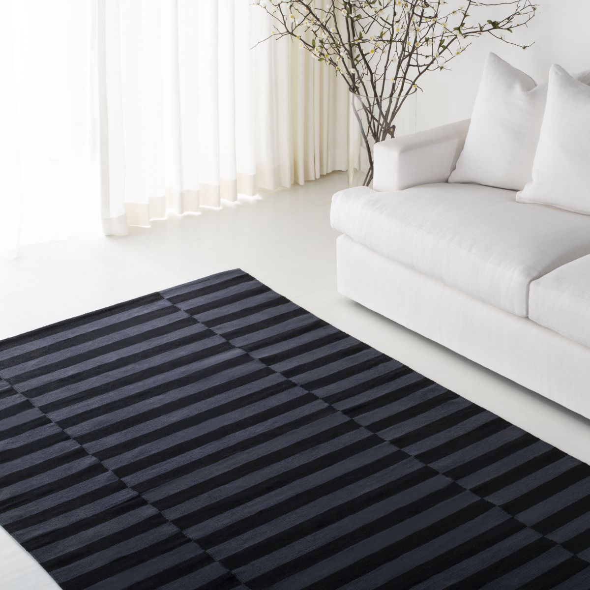 Ludlow Stripe Rug | Lauren Ralph Lauren - LRL7350 - Onyx
