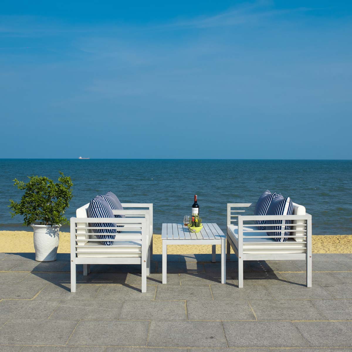Safavieh Alda 4 Pc Outdoor Set With Accent Pillows , PAT7033 - Grey/Beige