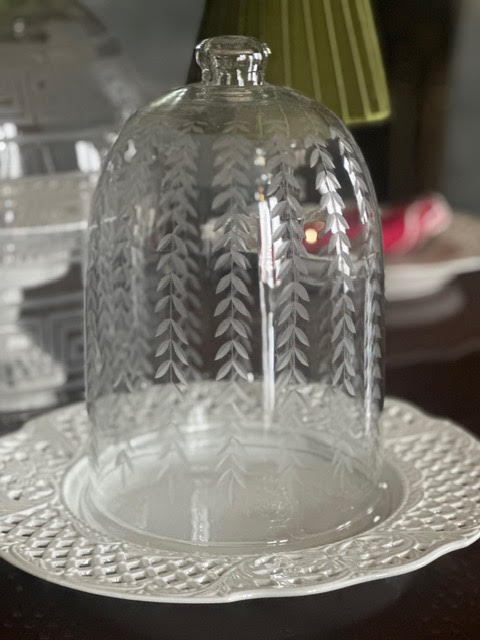 Vertical Leaf Etched Glass Dome