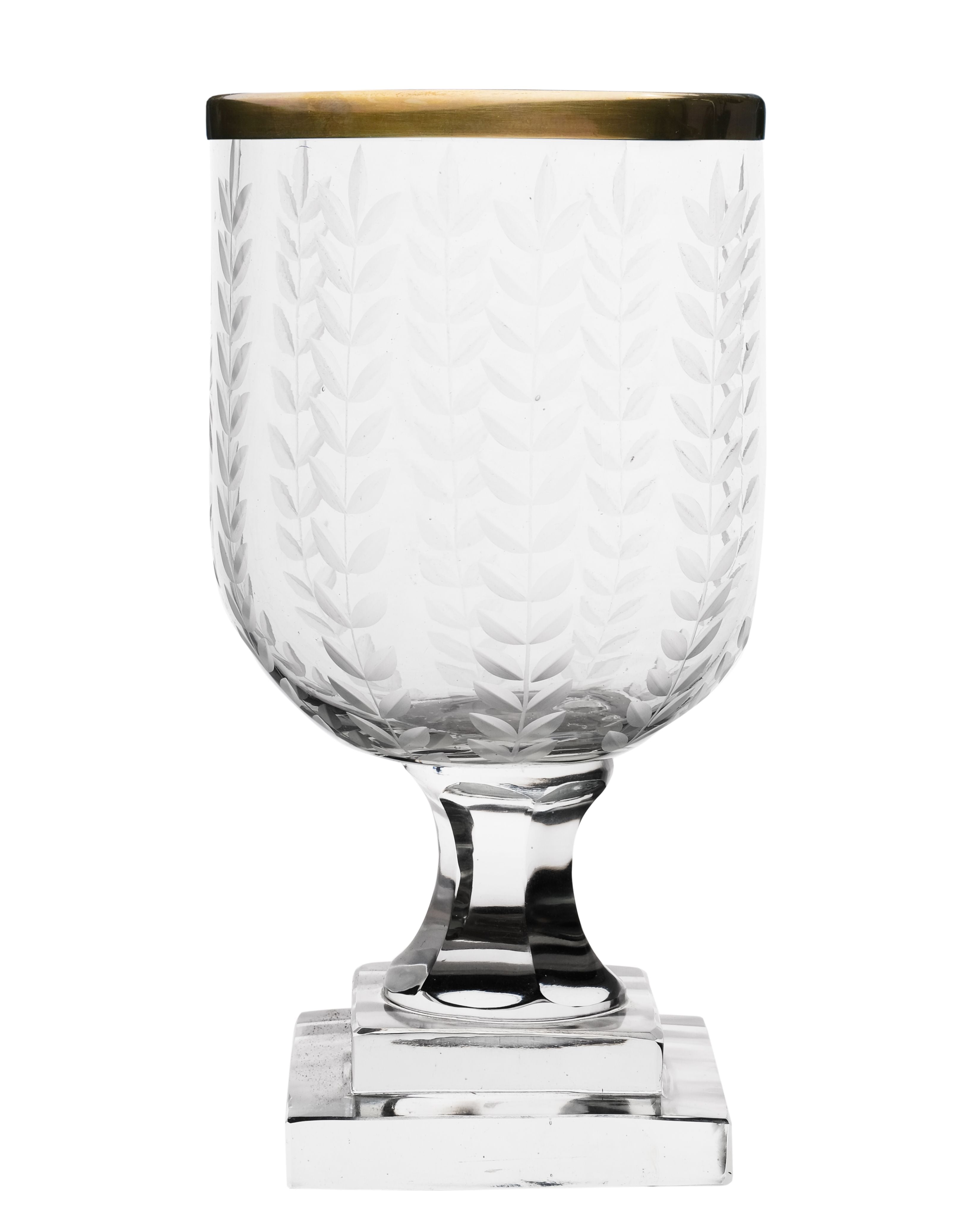 Small Vertical Leaf with Gold Rim Hurricane