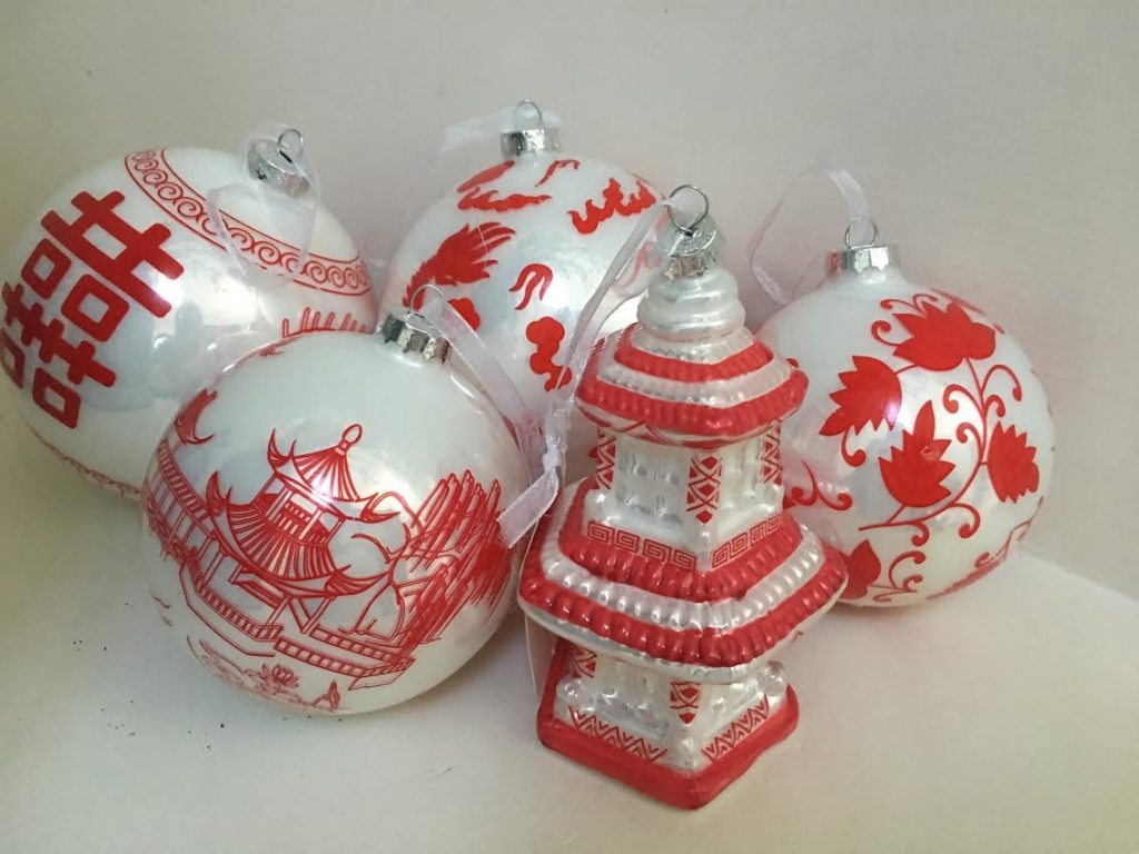 Colored ornament and foo dog ornaments 2 day arrival sale and a giveaway!