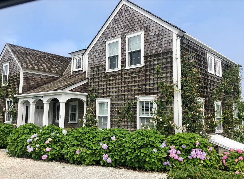 The charm of Nantucket part 2 - The Enchanted Home