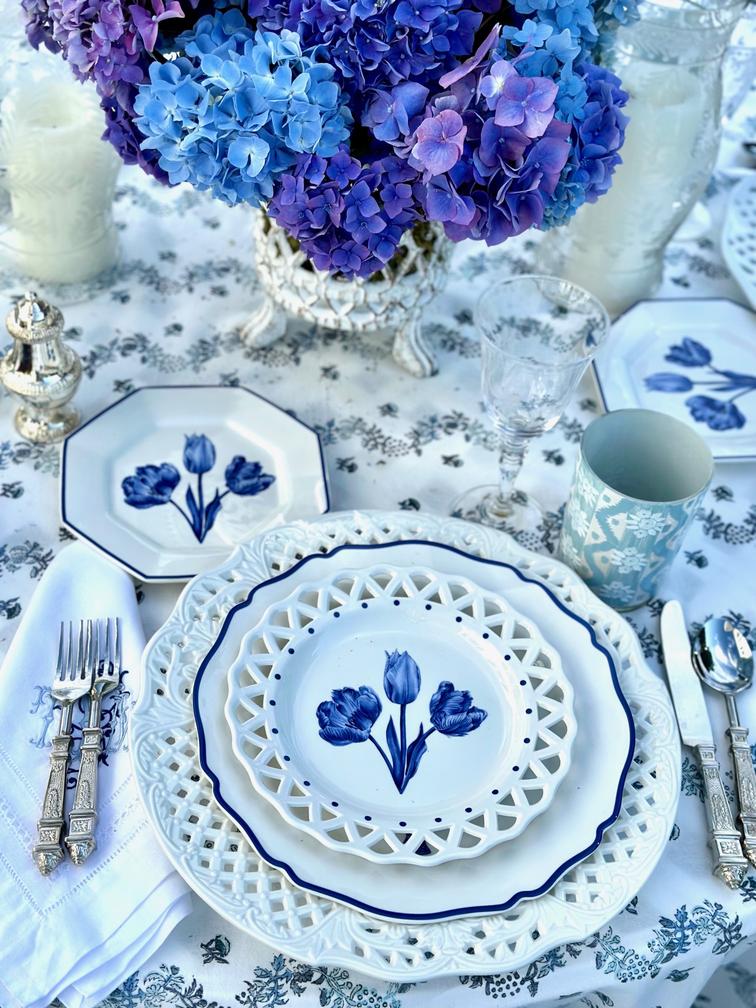 A very special presale on our newest dinnerware collaboration with Carolyne Roehm and a giveaway!