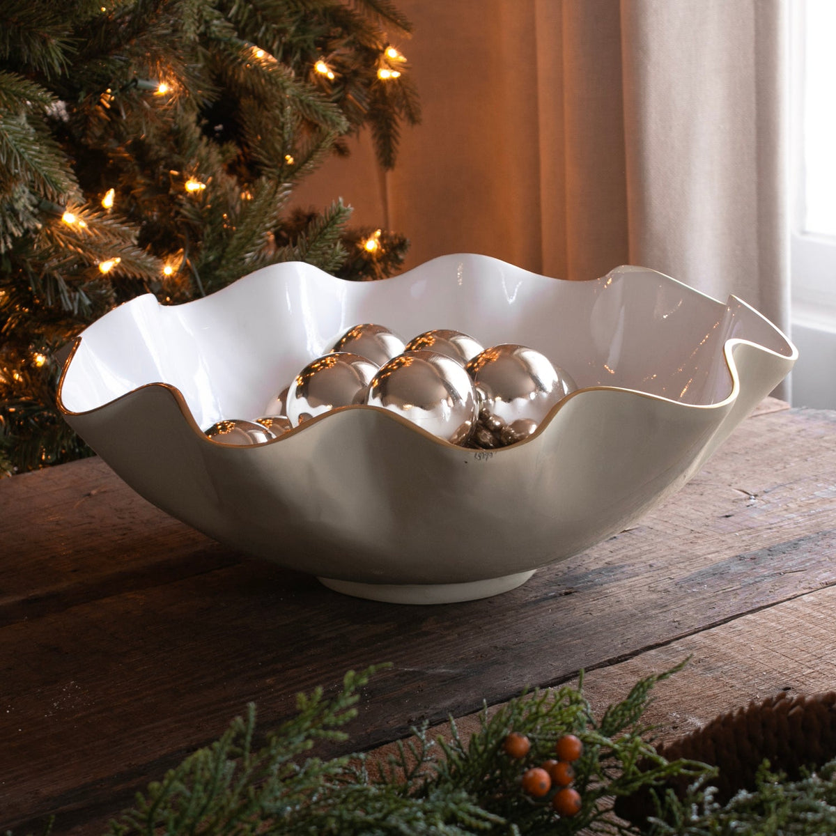 ENCANTO Carola Extra Large Bowl (Cream and White)
