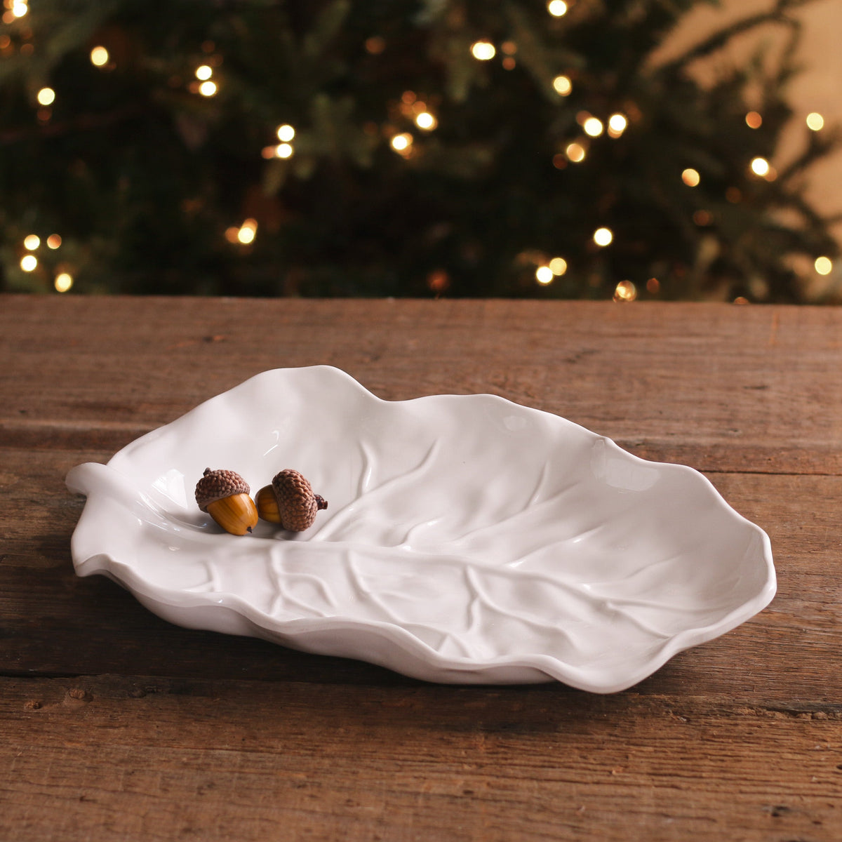 VIDA Lettuce Medium Leaf Platter (White)