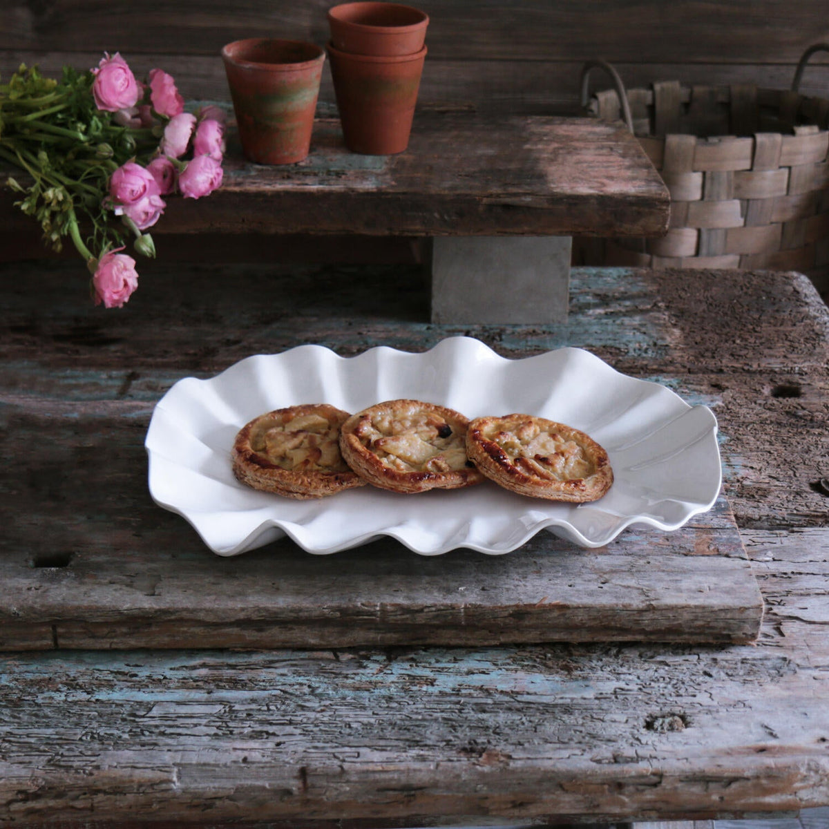 VIDA Bloom Large Oval Platter (White)