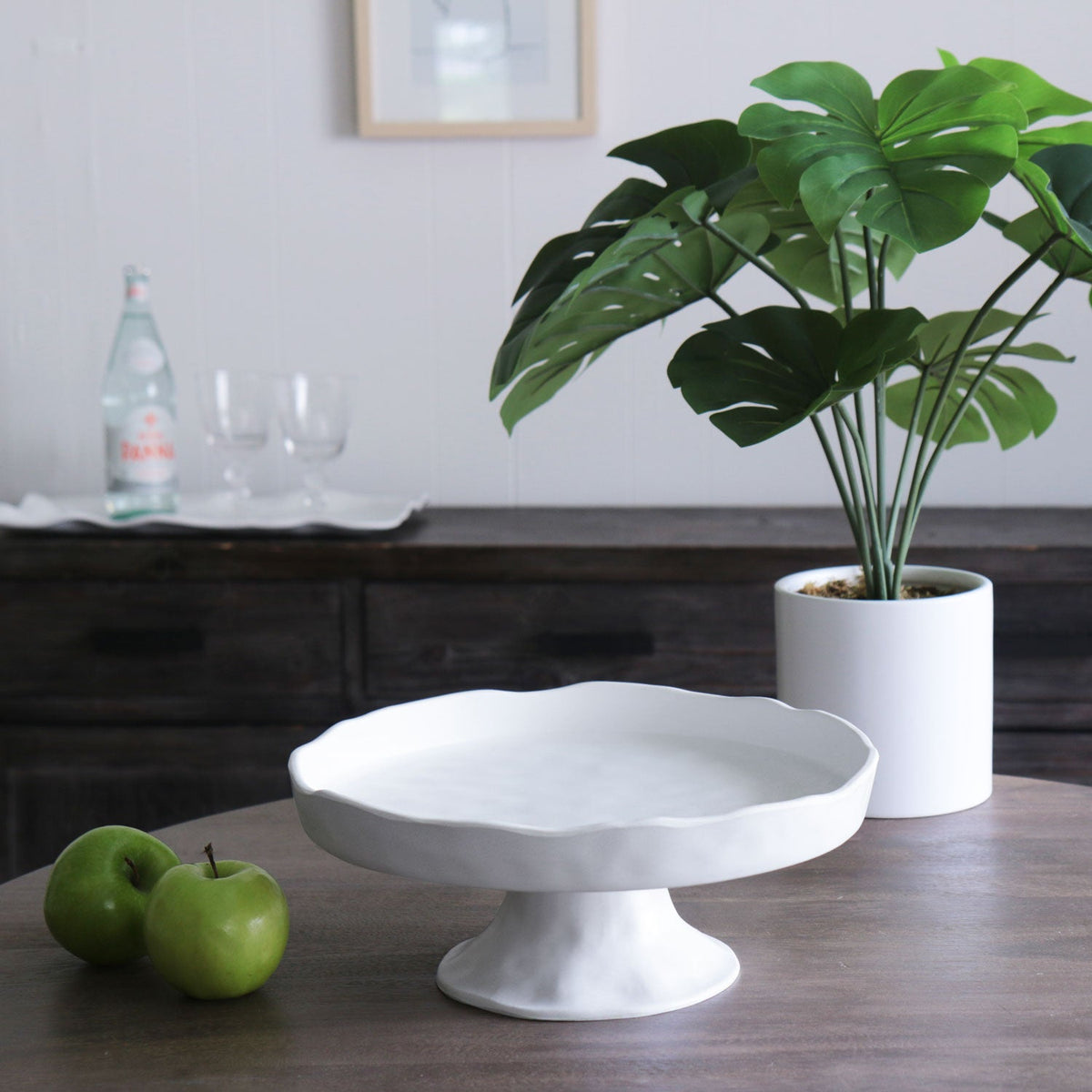 VIDA Nube Round Pedestal Cake Plate (White)