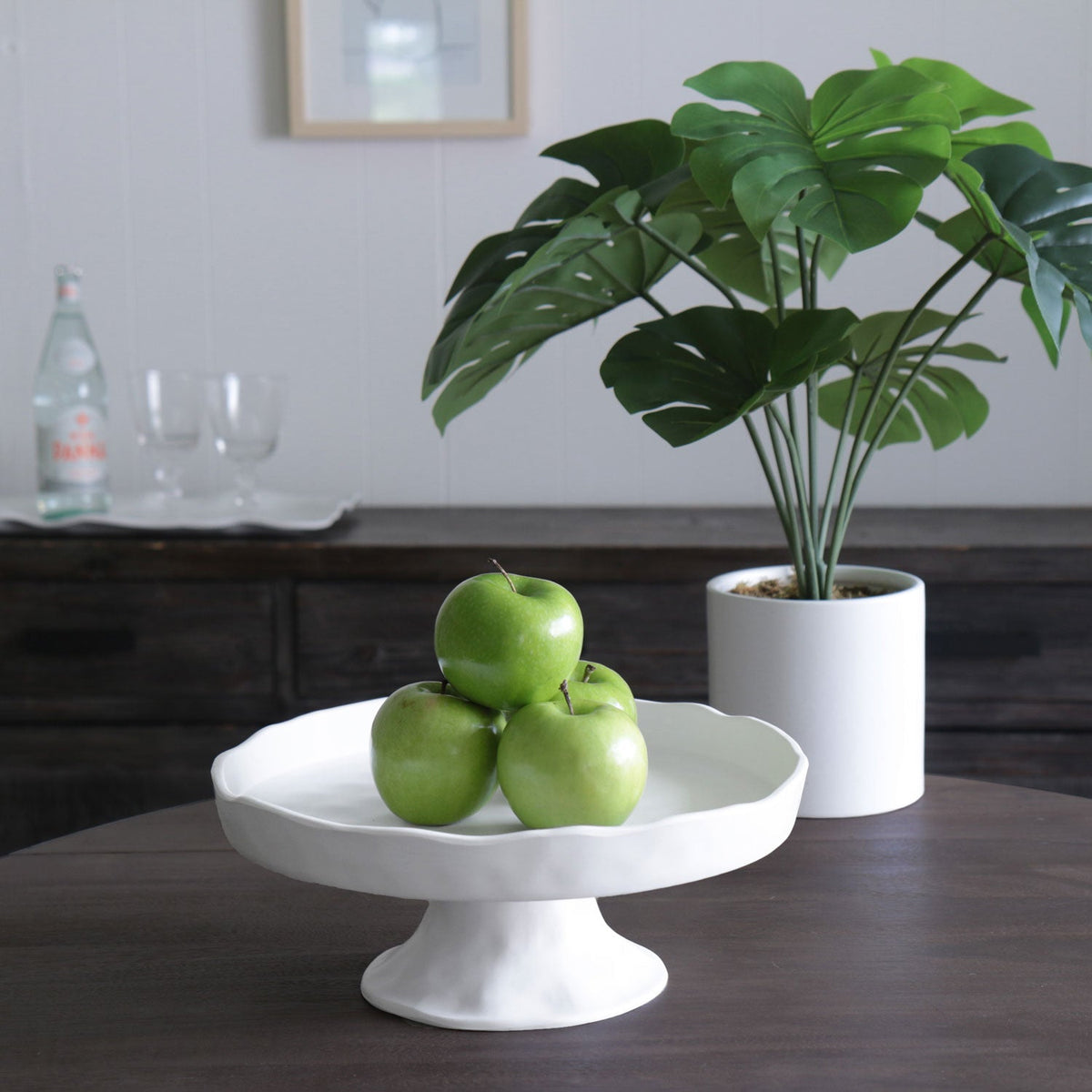 VIDA Nube Round Pedestal Cake Plate (White)