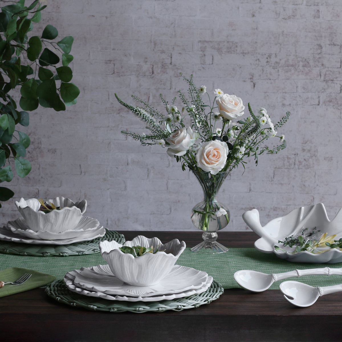 VIDA Lettuce Salad Plate Set of 4  (White)