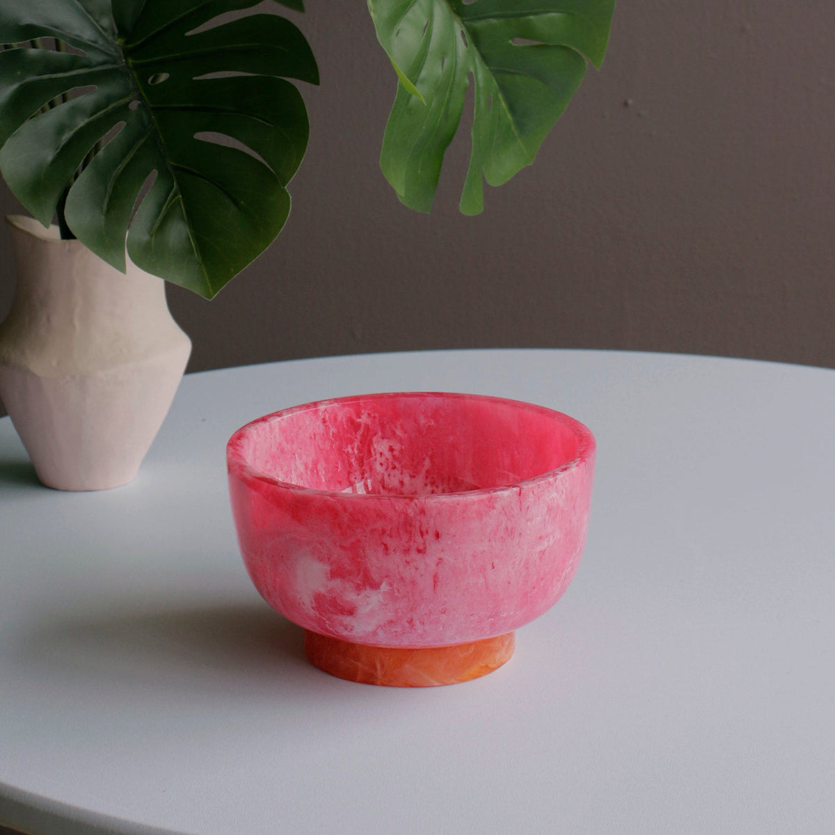 RESIN Rio Small Bowl with Base (Pink and Orange)