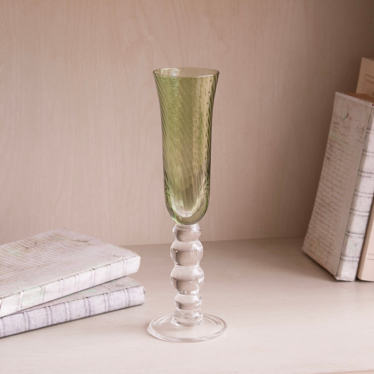 GLASS French Swirl Champagne Flute Set of 4 (Green) 6 fl oz
