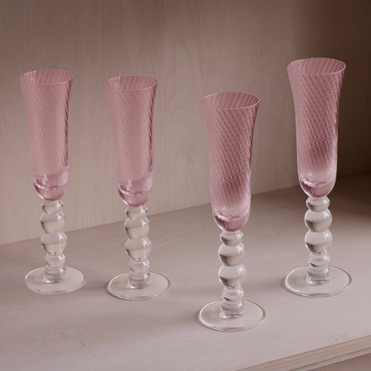 GLASS French Swirl Champagne Flute Set of 4 (Pink) 6 fl oz