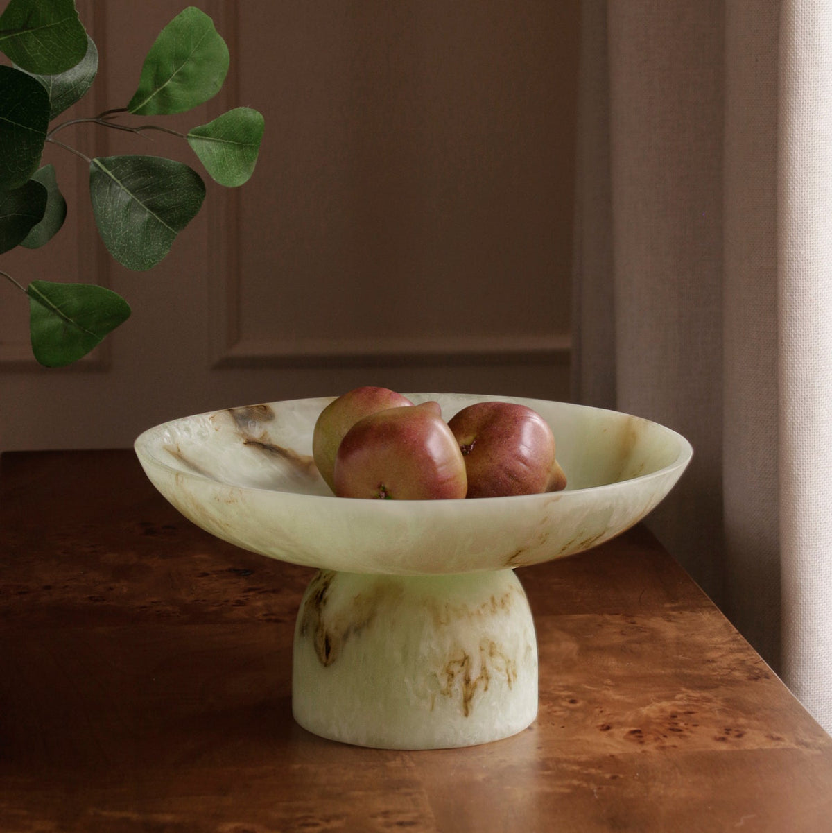 RESIN Giada Medium Pedestal Jade Swirl