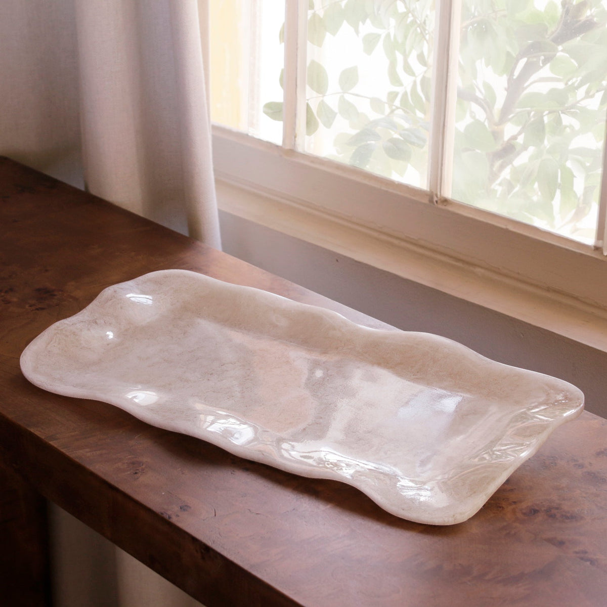 RESIN Alabaster Long Rectangle Tray White Swirl