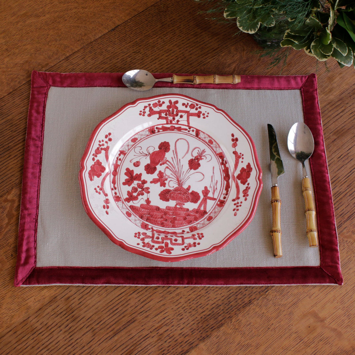 VIDA Faenza Salad Plate Set of 4 (White and Red)