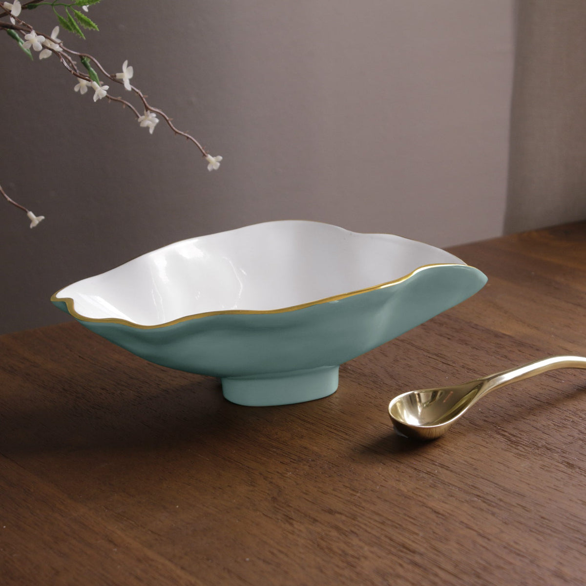 ENCANTO Claire Small Oval Bowl with Spoon (Turquoise, White and Gold)