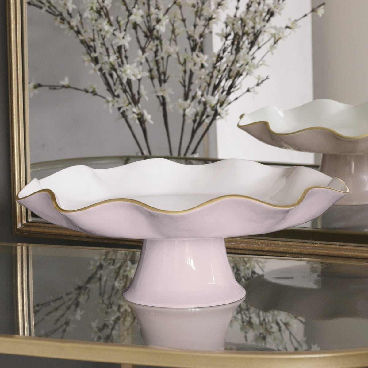 ENCANTO Carola Pedestal Cake Plate (Camellia and White)