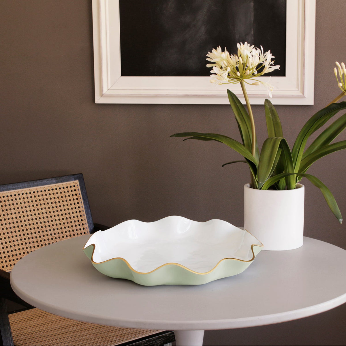 ENCANTO Carola  Large Round Platter (Pistachio and White)