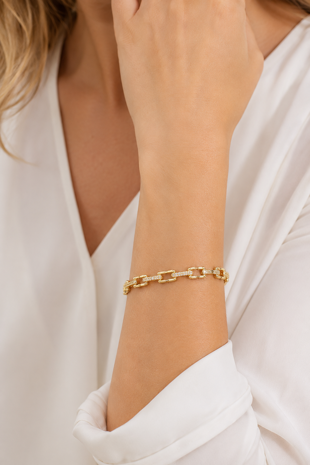 CZ Stone Paved Horseshoe Buckle Hinged Bangle Bracelet