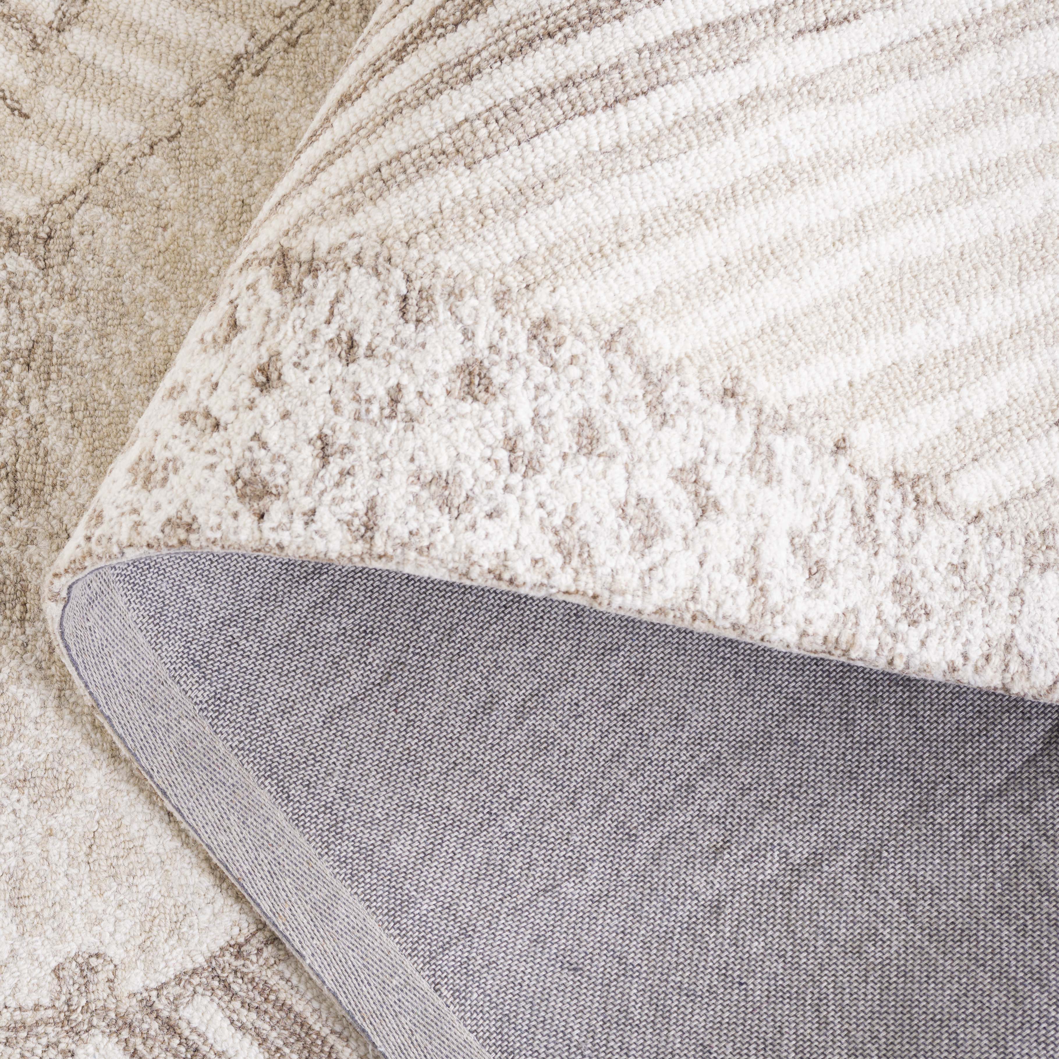Ivory / Light Brown