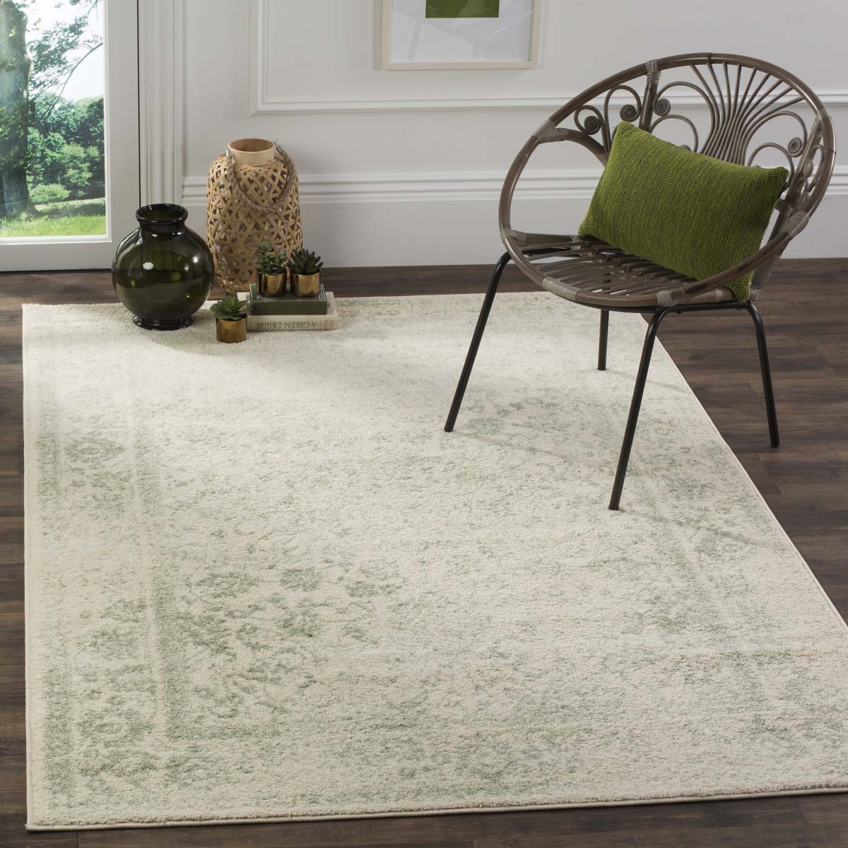 Safavieh Adirondack 109 Rug, Green, ADR109 - Ivory / Sage