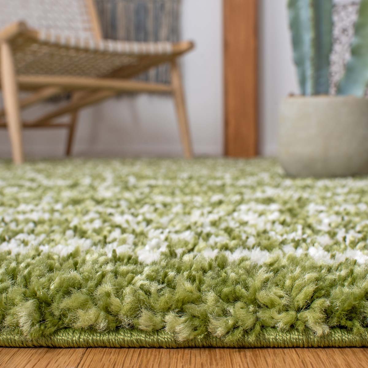 Safavieh Arizona Shag 741 Rug, Green, ASG741 - Green / Ivory