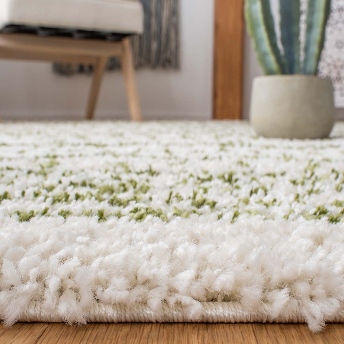 Safavieh Arizona Shag 741 Rug, Green, ASG741 - Ivory / Green