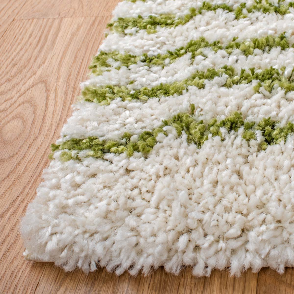 Safavieh Arizona Shag 741 Rug, Green, ASG741 - Ivory / Green