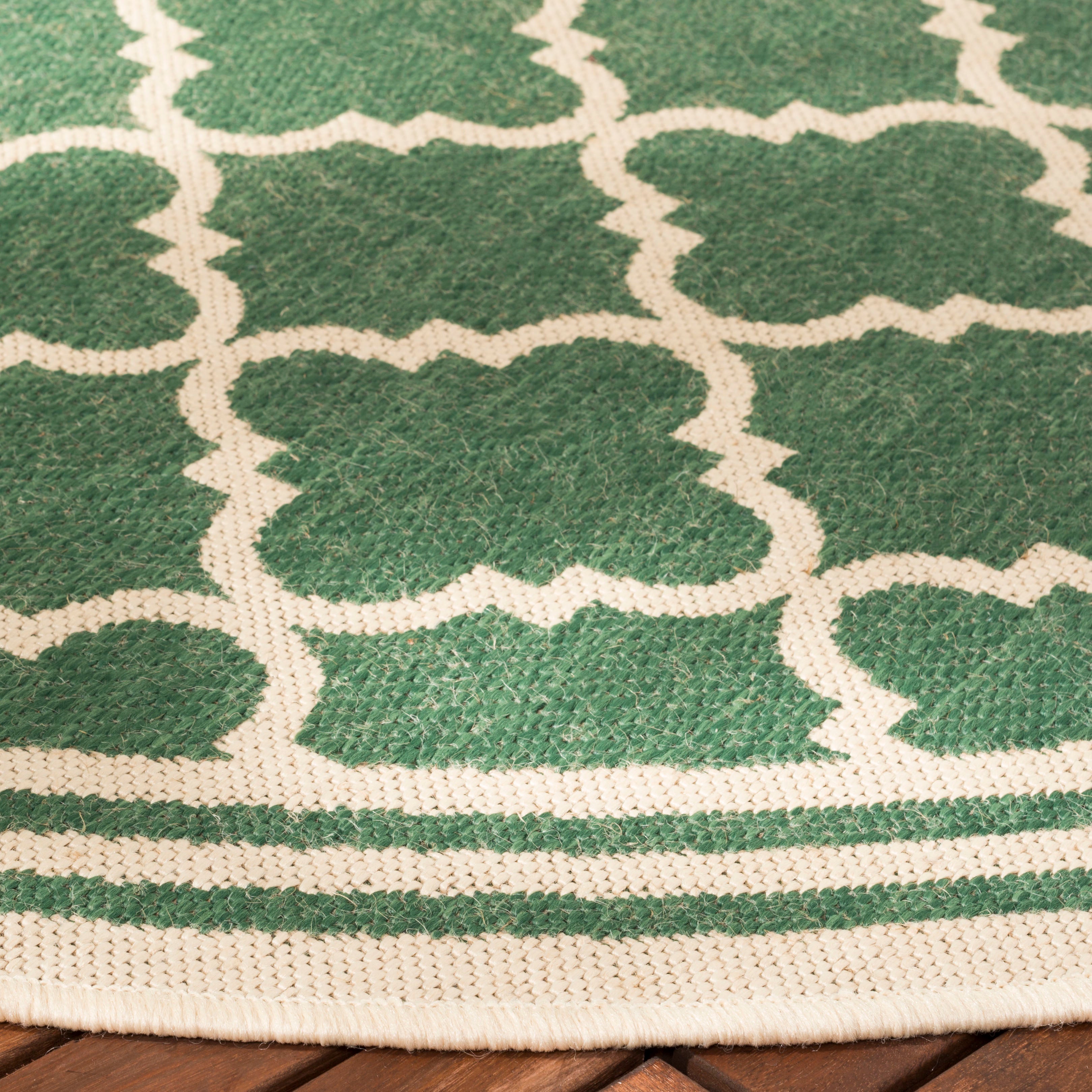 Beach House Rug | Safavieh -  BHS121Y - Green / Cream