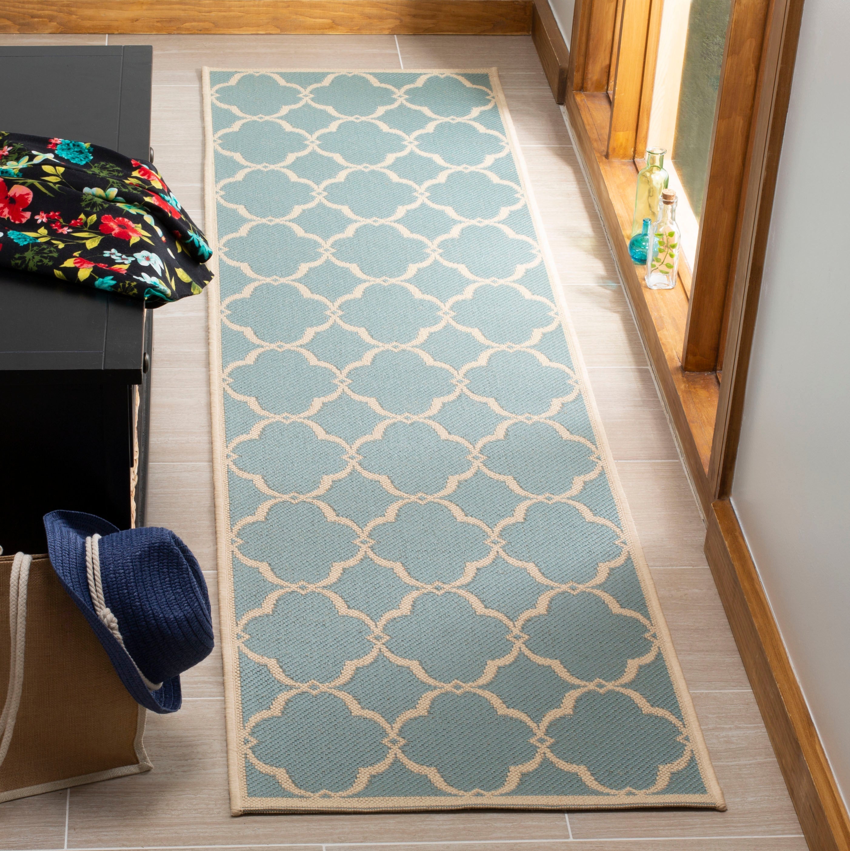 Beach House 125 Rug | Safavieh - BHS125 - Aqua / Cream