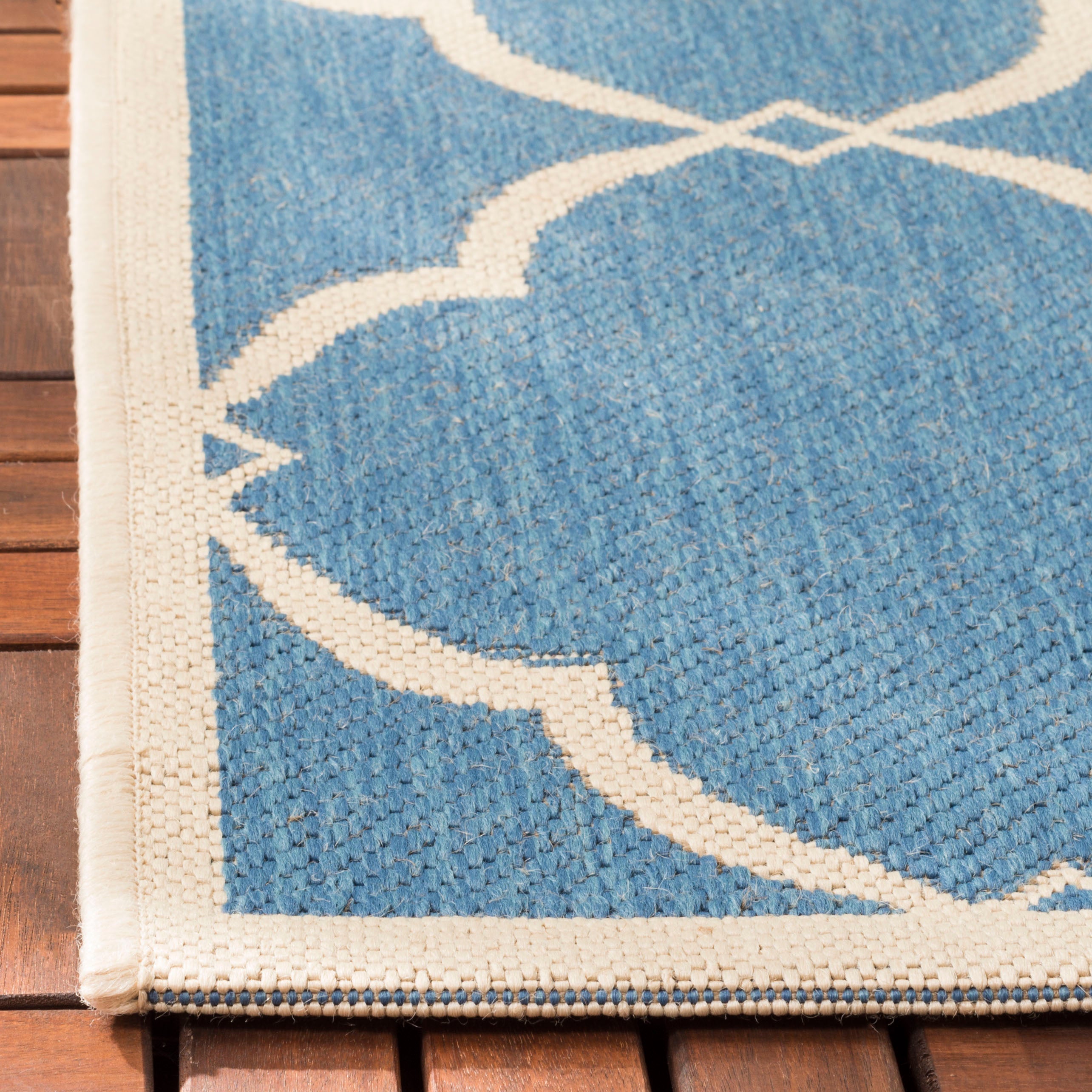 Beach House 125 Rug | Safavieh - BHS125 - Blue / Cream