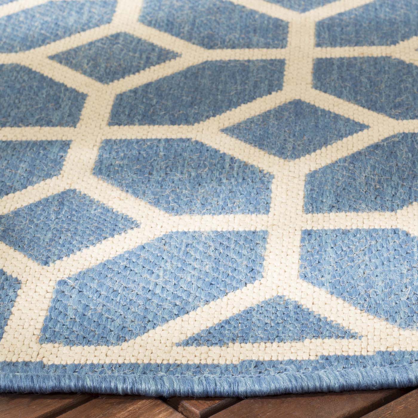 Beach House 127 Rug | Safavieh - BHS127 - Blue / Cream