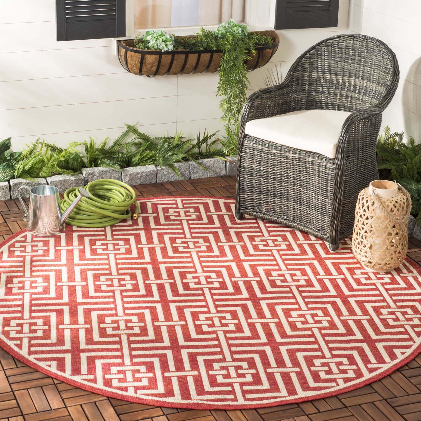 Beach House 128 Rug | Safavieh - BHS128 - Red / Cream