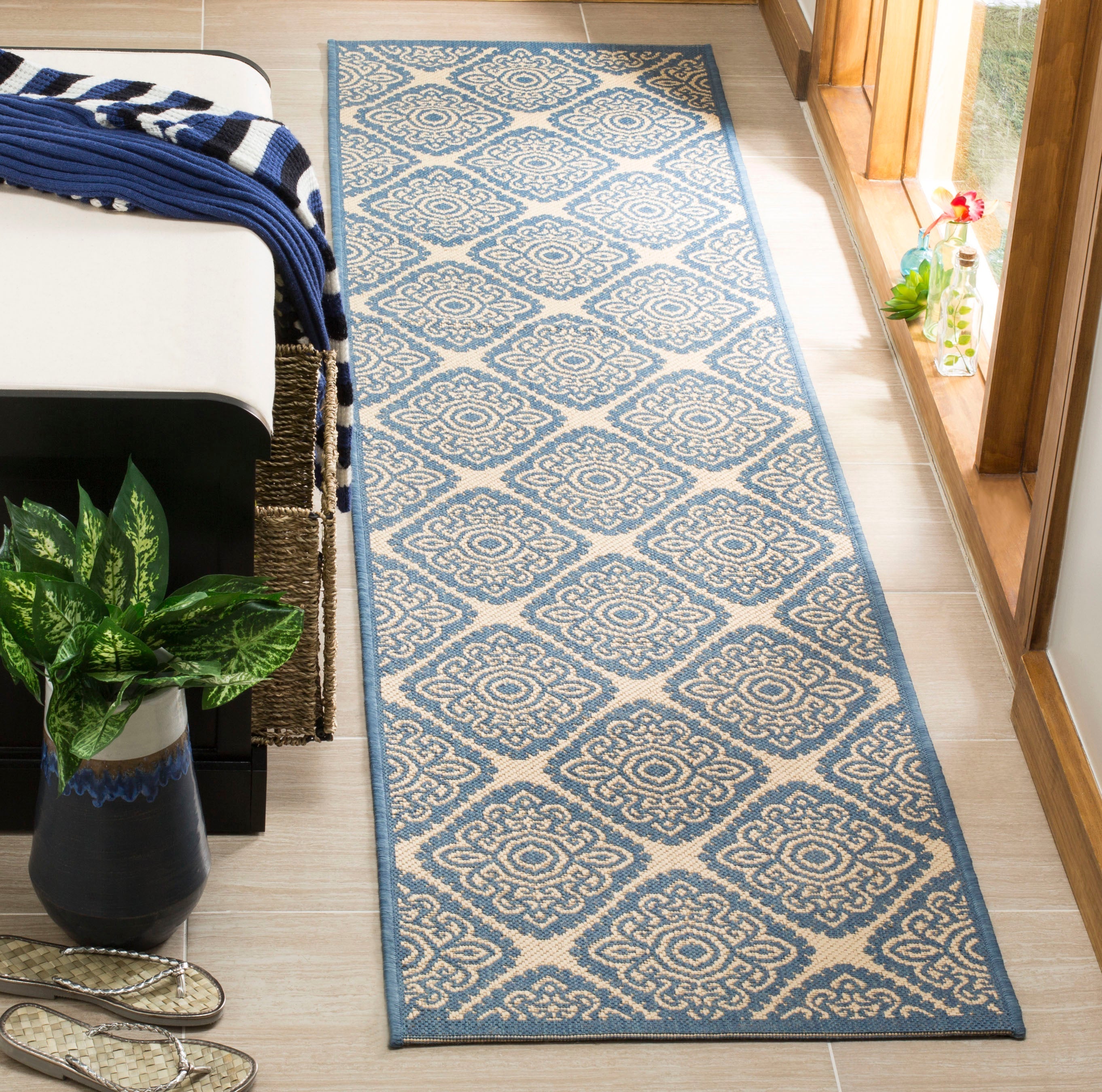 Beach House 132 Rug | Safavieh - BHS132 - Cream / Blue