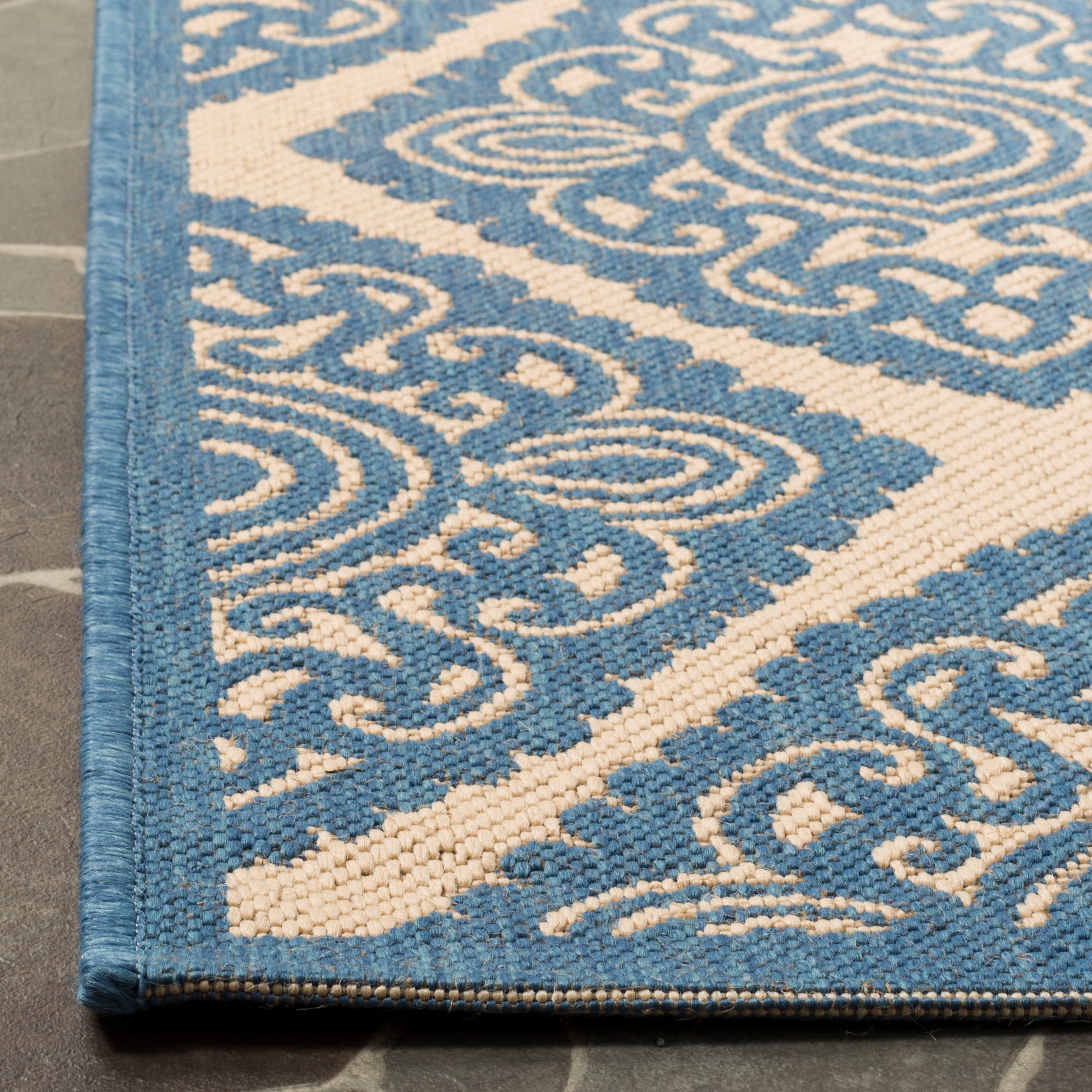 Beach House 132 Rug | Safavieh - BHS132 - Cream / Blue