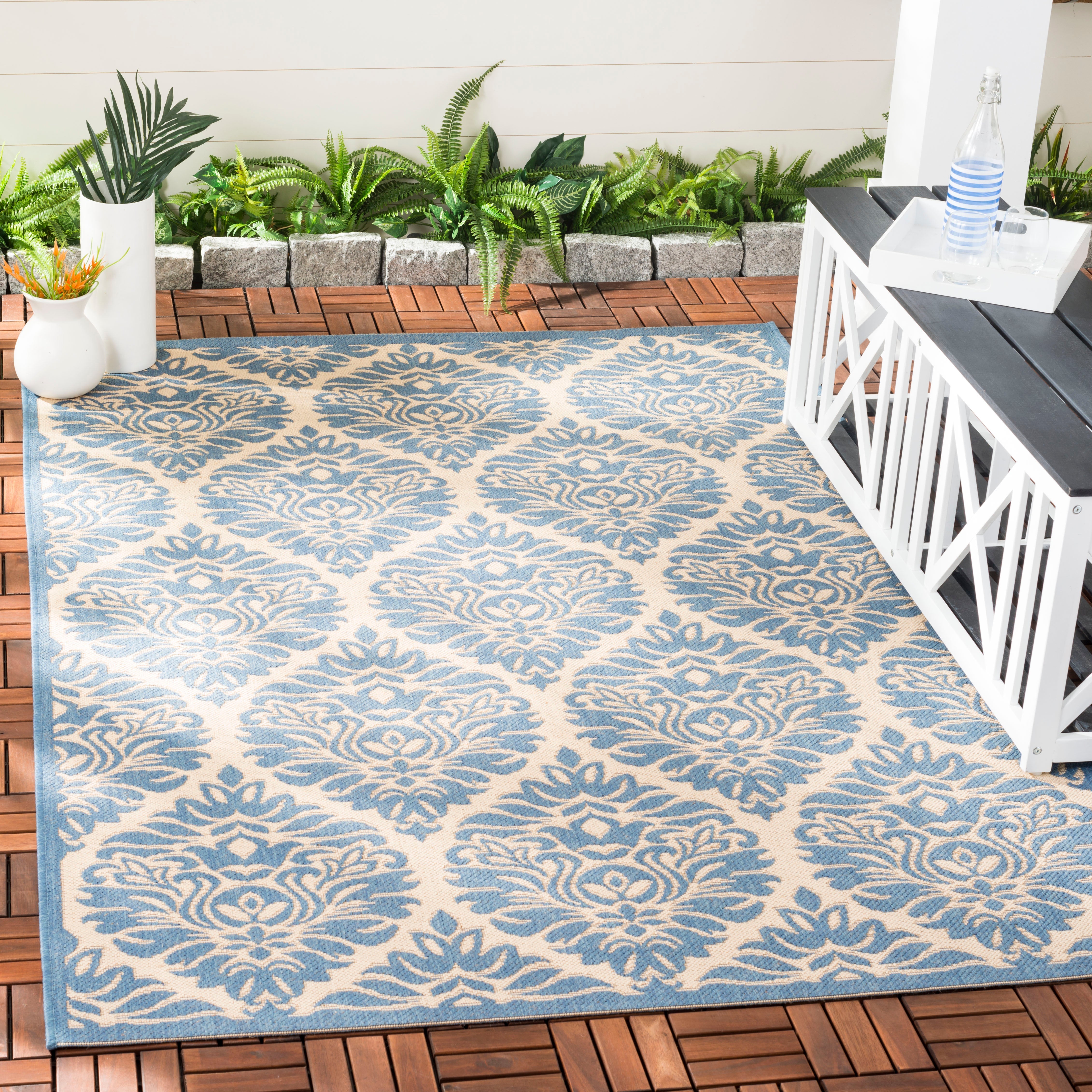 Beach House 135 Rug | Safavieh - BHS135 - Cream / Blue