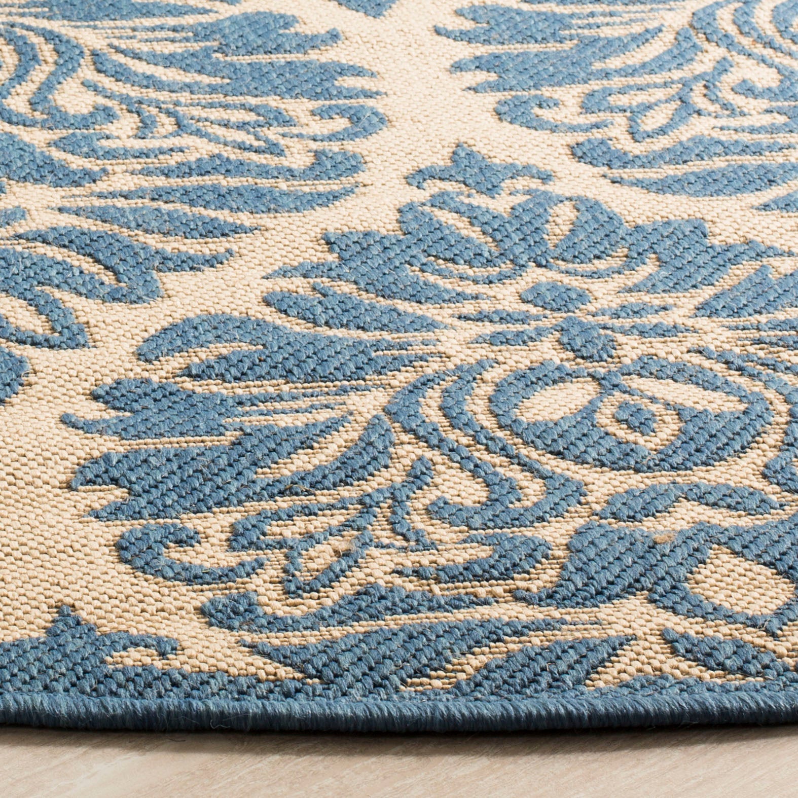 Beach House 135 Rug | Safavieh - BHS135 - Cream / Blue