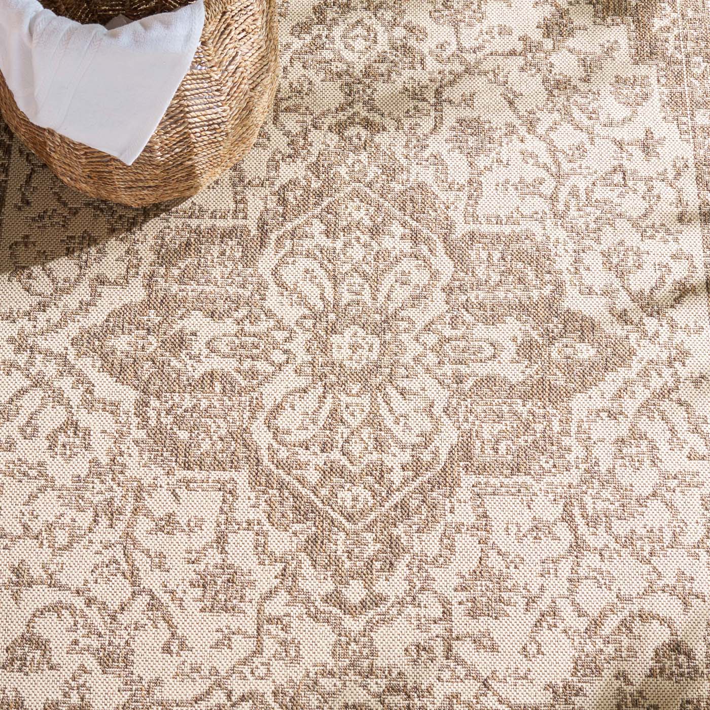 Beach House Rug | Safavieh -  BHS137C - Cream / Beige