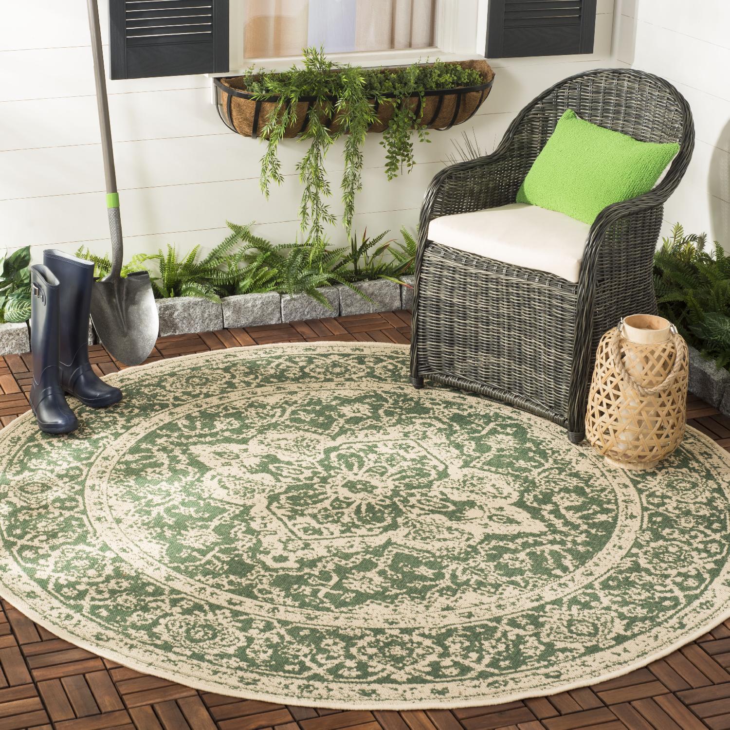 Beach House Rug | Safavieh -  BHS137Y - Green / Cream