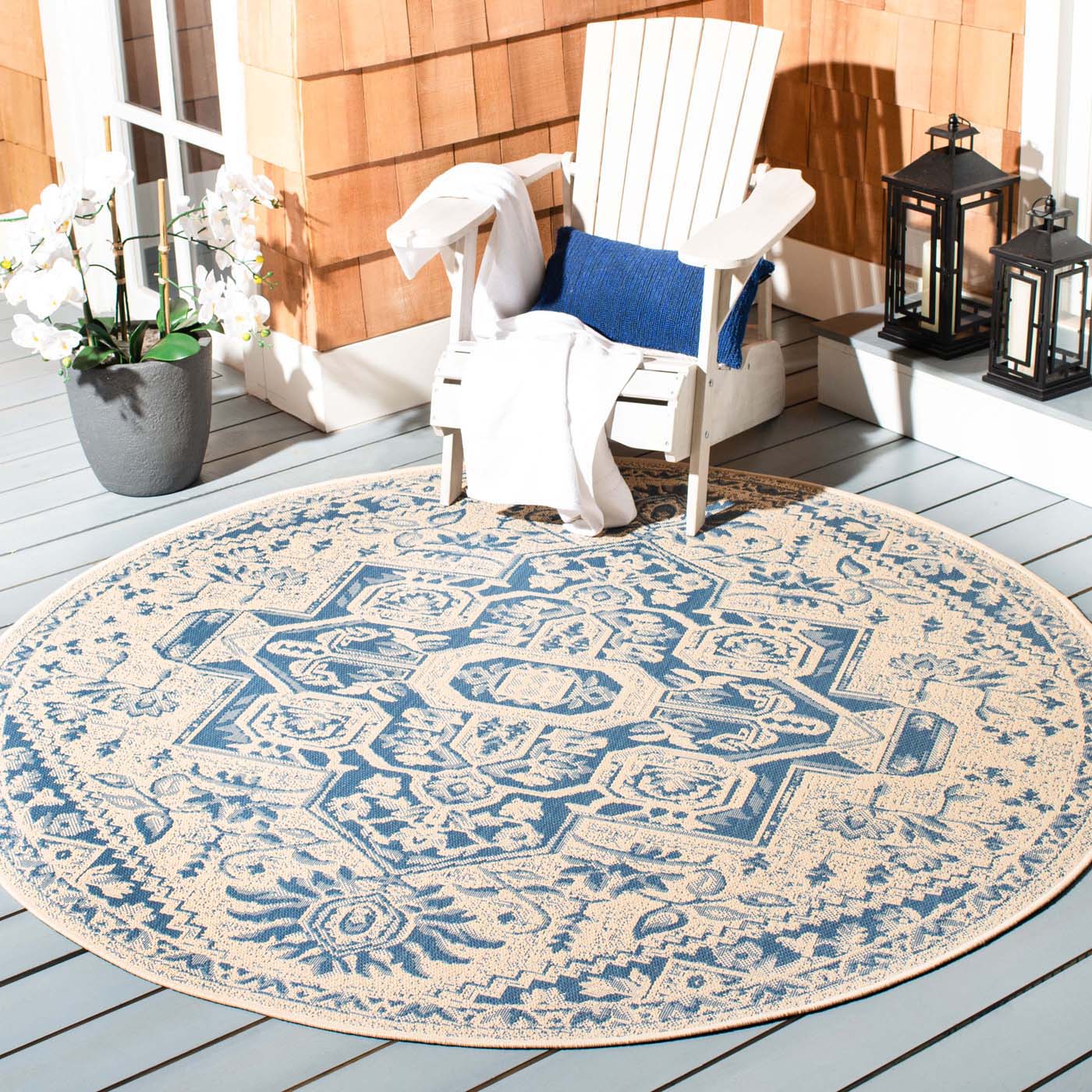 Beach House 138 Rug | Safavieh - BHS138 - Blue / Cream