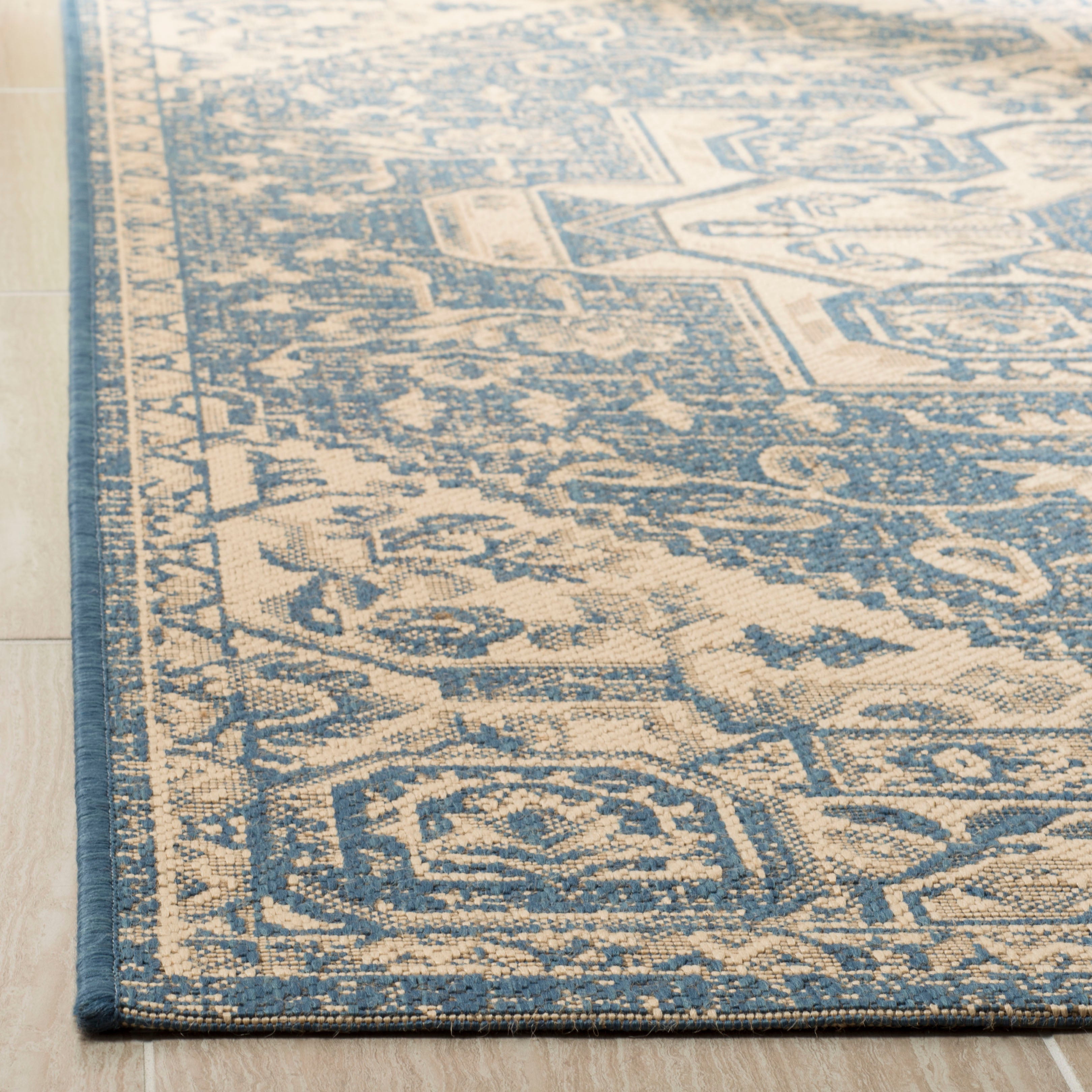 Beach House 138 Rug | Safavieh - BHS138 - Cream / Blue