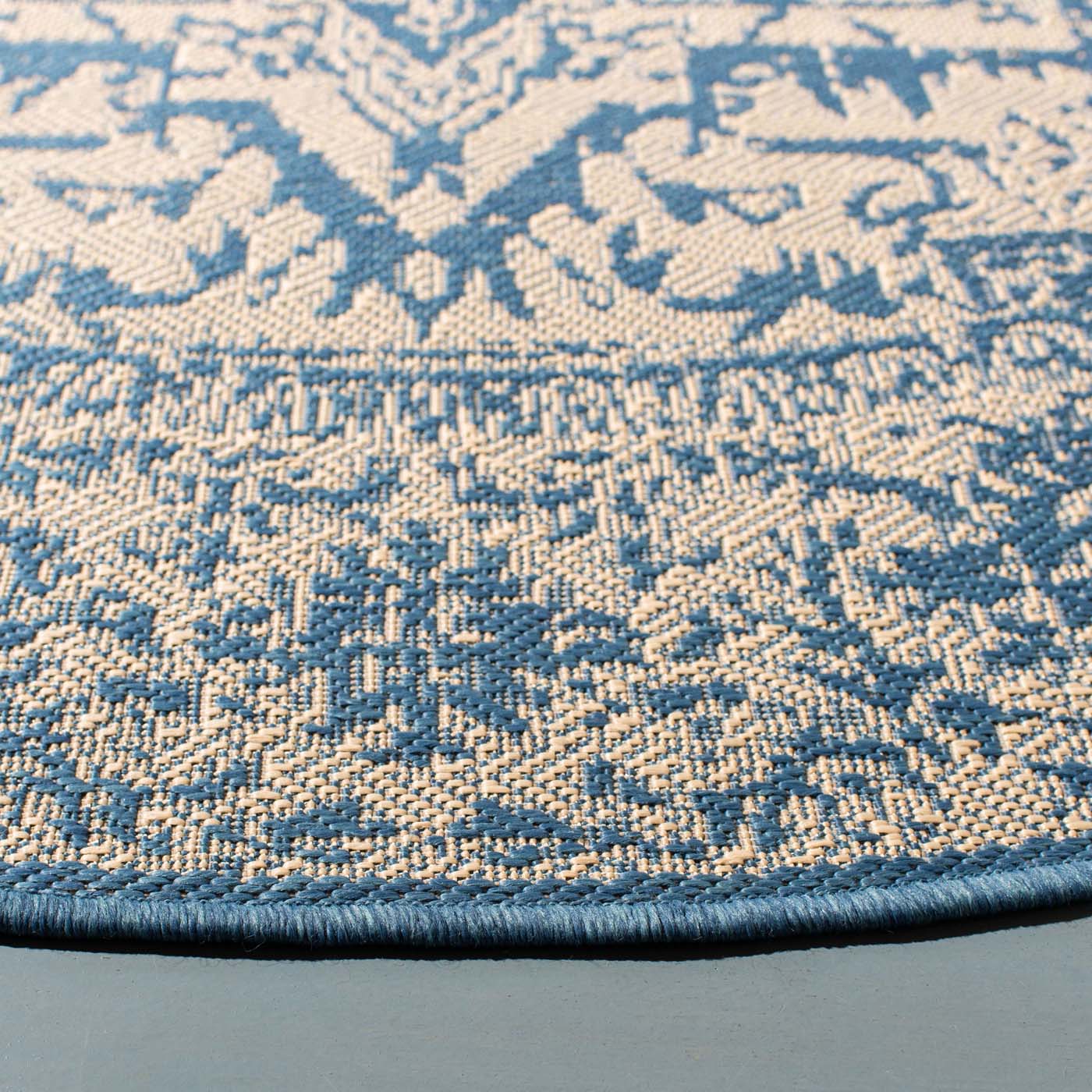 Beach House 139 Rug | Safavieh - BHS139 - Cream / Blue