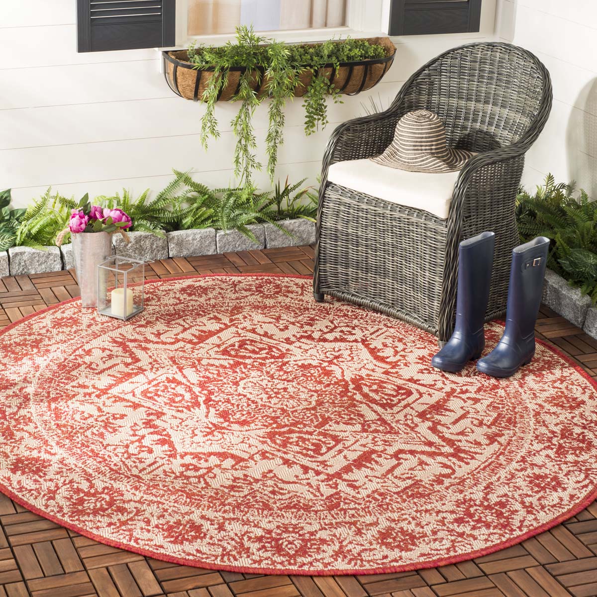 Beach House 139 Rug | Safavieh - BHS139 - Red / Cream